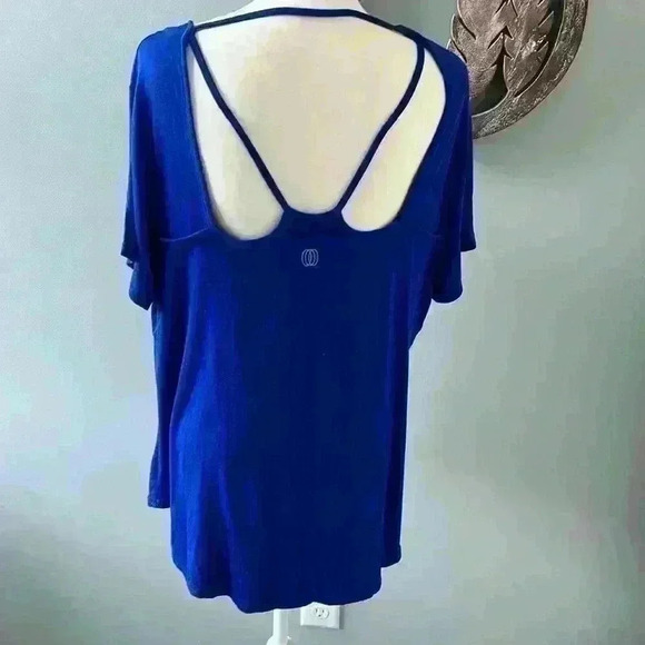 Beautiful blue Balance Collection T-shirt with cutout back Size L - Picture 2 of 5
